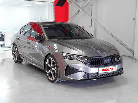 2025 Skoda Octavia RS IV Рестайлинг, серый, 5300000 рублей, вид 1