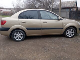2006 Kia Rio II, бежевый, 580000 рублей, вид 2