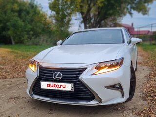2017 Lexus ES 200 VI Рестайлинг, белый, 2900000 рублей, вид 1