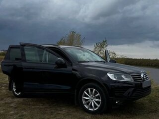 2015 Volkswagen Touareg II Рестайлинг, чёрный, 2730000 рублей, вид 5