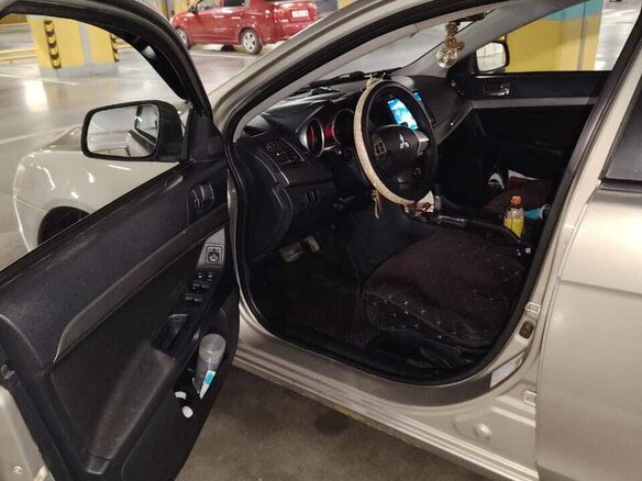 2007 Mitsubishi Lancer X, бежевый, 600000 рублей - вид 13