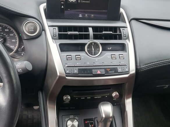 2021 Lexus NX 300 I Рестайлинг, серый, 2900000 рублей - вид 11