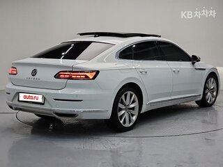 2022 Volkswagen Arteon I Рестайлинг, белый, 2550500 рублей, вид 3