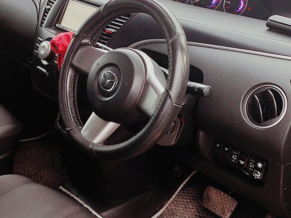2011 Mazda Biante, чёрный, 1300000 рублей - вид 15