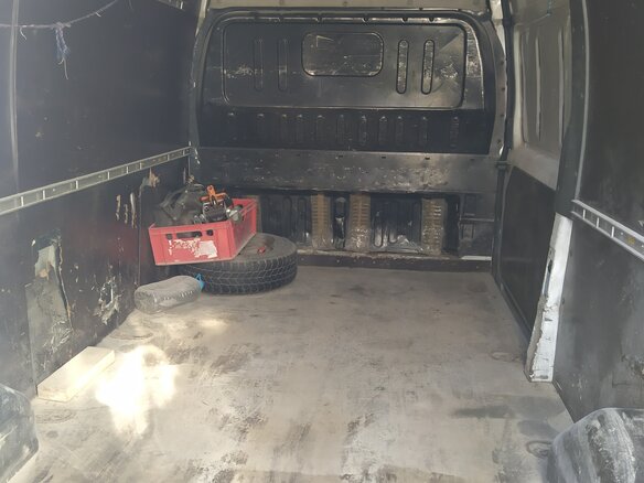 2010 Ford Transit, белый, 1150000 рублей - вид 9