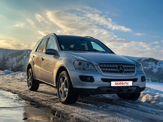 2005 Mercedes-Benz M-Класс 350 II (W164), серебристый, 1050000 рублей, вид 3