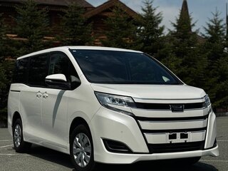 2020 Toyota Noah III (R80) Рестайлинг, белый, 2200000 рублей, вид 5