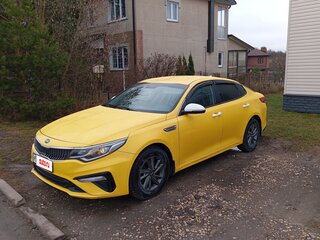 2020 Kia Optima IV Рестайлинг, жёлтый, 900000 рублей, вид 1