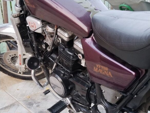 1995 Honda Magna, пурпурный, 200000 рублей - вид 4