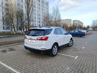 2020 Chevrolet Equinox III, белый, 1850000 рублей, вид 2