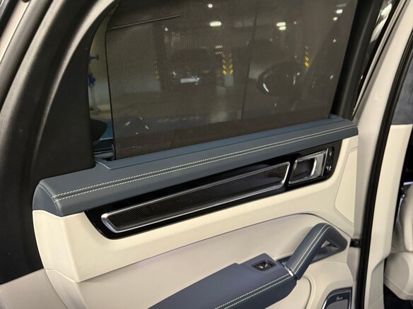 2021 Porsche Cayenne Turbo Coupé III, серый, 18000000 рублей - вид 14