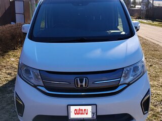 2016 Honda Stepwgn V, белый, 1850000 рублей, вид 2
