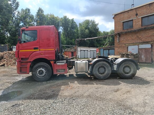 2020 КамАЗ 65806, красный, 2730000 рублей - вид 5
