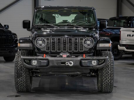 2025 Jeep Wrangler IV (JL) Рестайлинг, чёрный, 8280000 рублей, вид 2