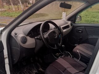 2015 Renault Logan I Рестайлинг, белый, 320000 рублей, вид 5