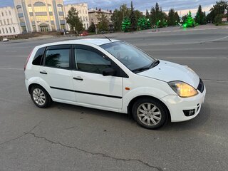 2002 Ford Fiesta Mk5, белый, 285000 рублей, вид 4