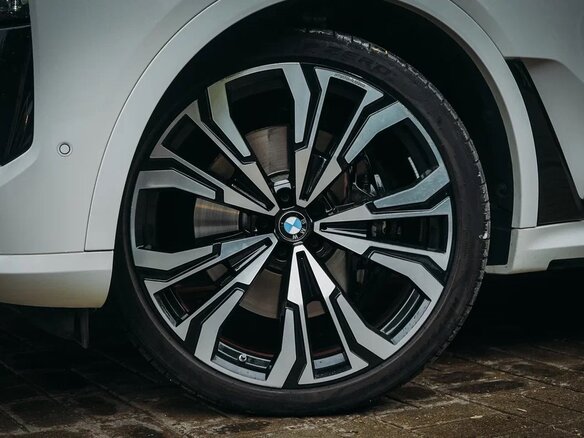 2022 BMW X7 40d I (G07) Рестайлинг, белый, 12500000 рублей - вид 37