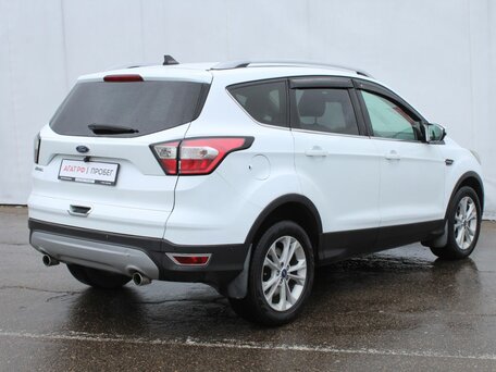 2018 Ford Kuga II Рестайлинг, белый, 1280000 рублей, вид 5