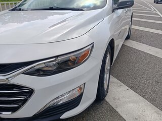 2019 Chevrolet Malibu IX Рестайлинг, белый, 1500000 рублей, вид 1