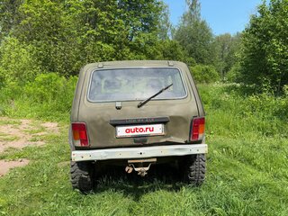 2011 Lada (ВАЗ) 2121 (4x4) I Рестайлинг, зелёный, 290000 рублей, вид 4