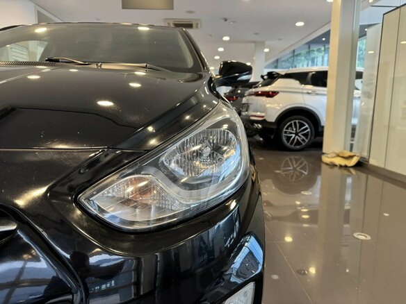 2011 Hyundai Solaris I, чёрный - вид 18