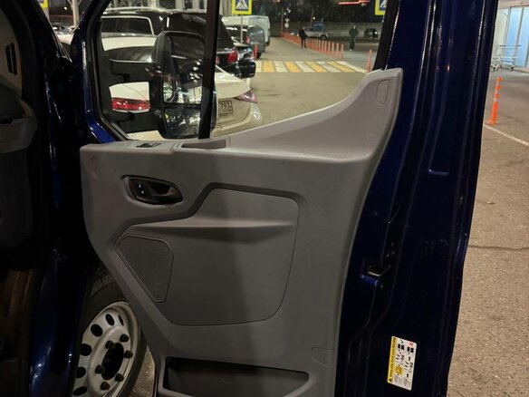 2017 Ford Transit, синий, 1300000 рублей - вид 10