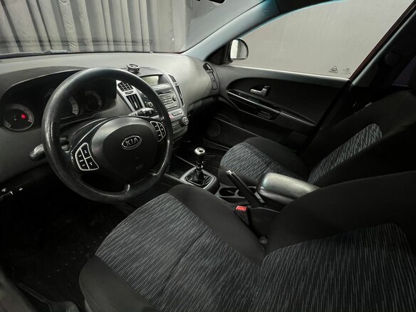2008 Kia Ceed I, красный - вид 5