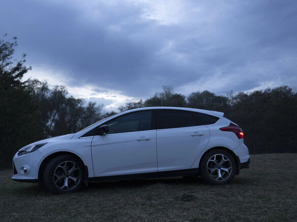 2013 Ford Focus III, белый, 800000 рублей - вид 11