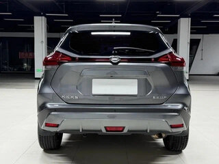 2022 Nissan Kicks I Рестайлинг, серебристый, 1120000 рублей, вид 4