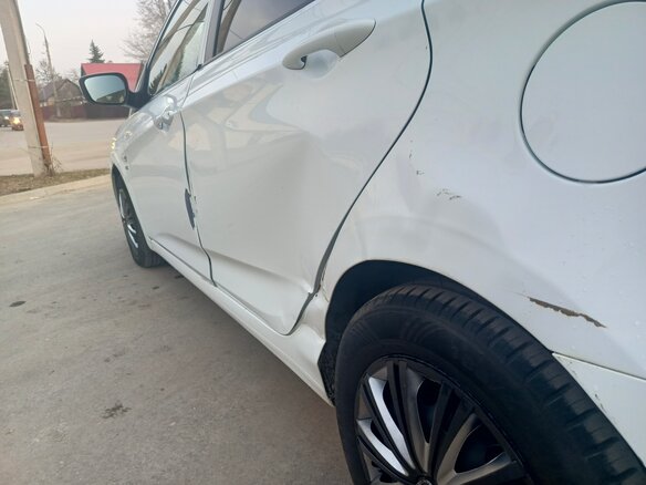 2013 Hyundai Solaris I, белый, 700000 рублей - вид 9
