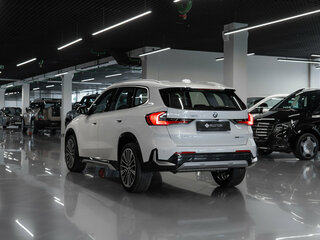 2025 BMW X1 Long 25Li xDrive III (U11/U12), белый, 5475000 рублей, вид 4