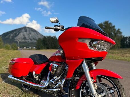 2024 Harley-Davidson Road Glide, красный, 2449000 рублей, вид 1