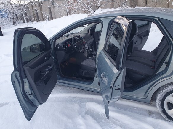 2010 Ford Focus II Рестайлинг, серый, 600000 рублей - вид 10