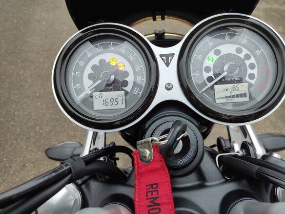 2019 Triumph Speed Twin, красный, 1230000 рублей - вид 5