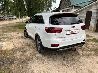 2018 Kia Sorento III Prime Рестайлинг, белый, 2850000 рублей, вид 3