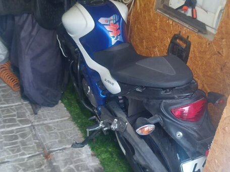 2012 Suzuki SFV 650 Gladius, белый, 550000 рублей, вид 2