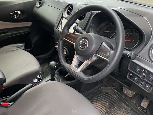 2020 Nissan Note II Рестайлинг, серебристый, 1250000 рублей - вид 14