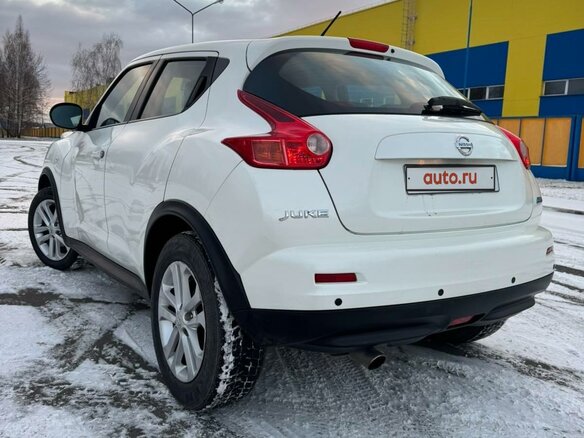 2013 Nissan Juke I, белый, 871257 рублей - вид 6
