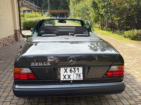 1992 Mercedes-Benz E-Класс 320 5-speed I (W124), чёрный, 3399000 рублей, вид 5