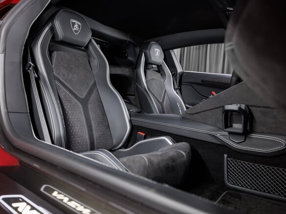 2022 Lamborghini Aventador LP780-4 Ultimae I Рестайлинг, красный, 69000000 рублей - вид 4