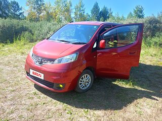 2009 Nissan NV200, красный, 1010000 рублей, вид 2