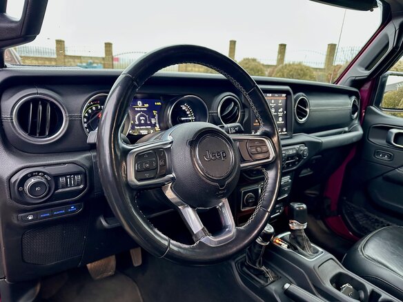 2021 Jeep Wrangler IV (JL), пурпурный, 3000000 рублей - вид 15