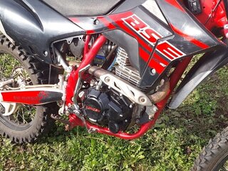 2023 BSE Z10, красный, 175000 рублей, вид 2