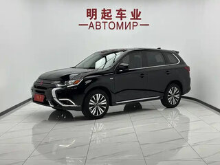 2022 Mitsubishi Outlander III Рестайлинг 3, чёрный, 2150000 рублей, вид 2