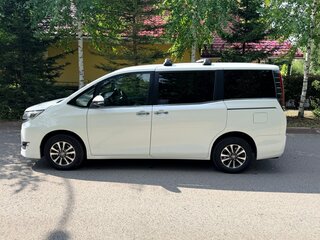 2019 Toyota Esquire I Рестайлинг, белый, 2350000 рублей, вид 5