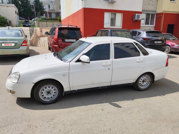 2013 Lada (ВАЗ) Priora I Рестайлинг, белый, 330000 рублей - вид 5