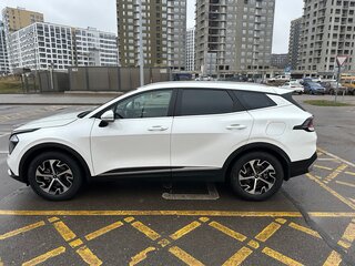 2022 Kia Sportage V, белый, 4380000 рублей, вид 4