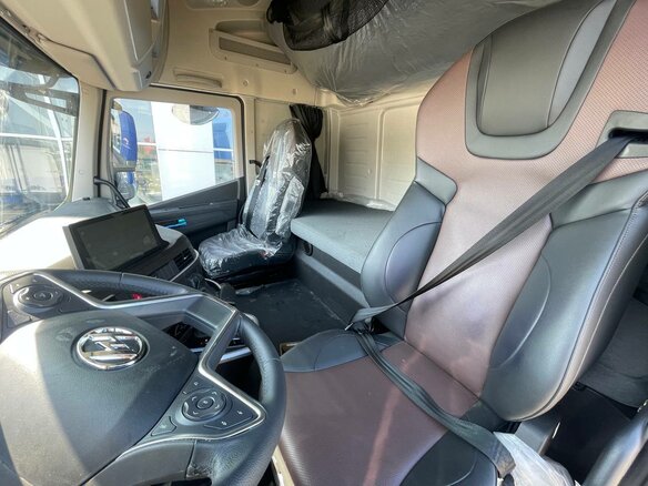 2023 IVECO-Hongyan 4x2, серебристый - вид 7