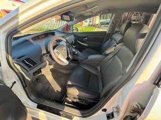 2010 Toyota Prius III (XW30), белый, 1100000 рублей, вид 5
