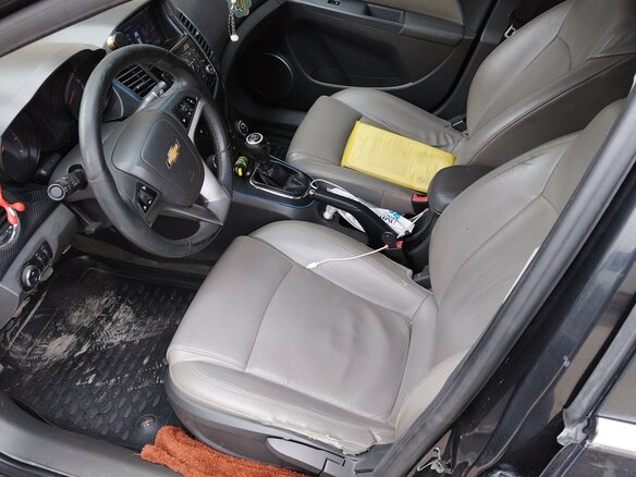 2010 Chevrolet Cruze I, чёрный, 550000 рублей - вид 8